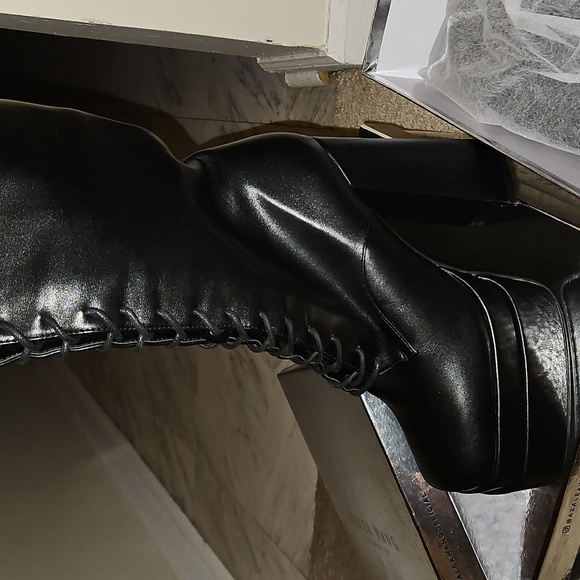 AZALEA WANG BALZARINA BLACK CHUNKY BOOT - Picture 2 of 13